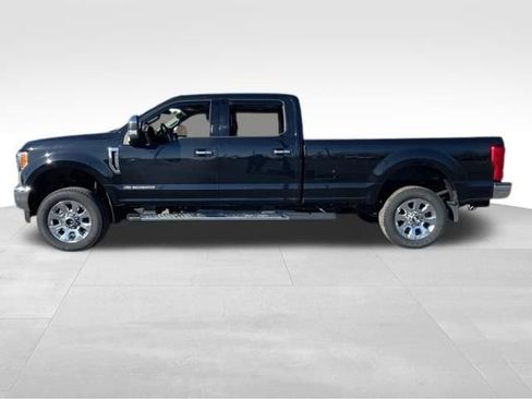 Used 2019 Ford F250 Lariat w/ Lariat Ultimate Package AWD/4WD image 4