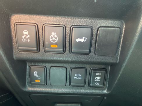 Used 2020 Nissan Pathfinder SL AWD/4WD image 26