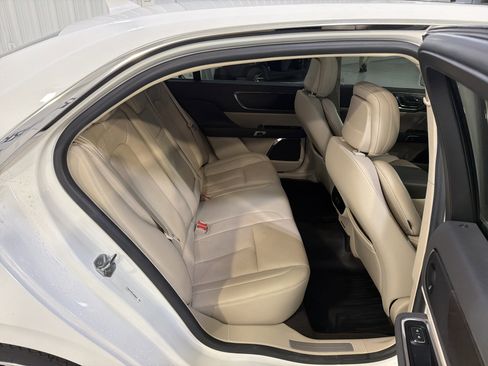 Used 2020 Lincoln Continental w/ Premium Package image 13