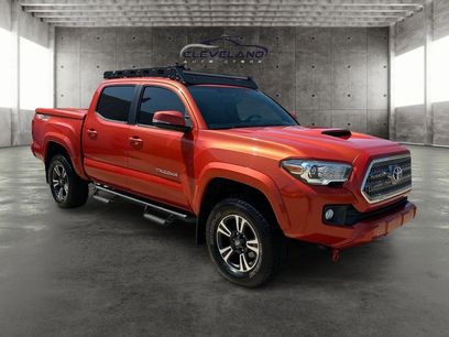 Used 2017 Toyota Tacoma TRD Sport w/ Tow Package (A/T)