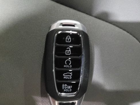 Used 2023 Hyundai Elantra SEL w/ Convenience Package FWD image 32