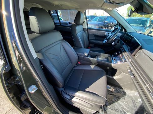 Used 2025 Hyundai Santa Fe SEL FWD image 30
