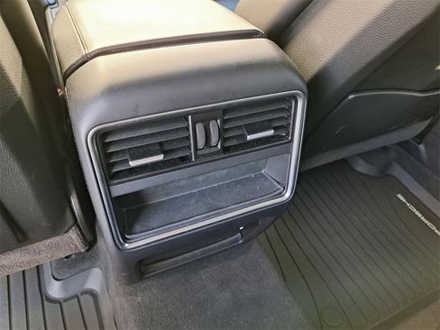 Used 2023 Porsche Cayenne Base image 11