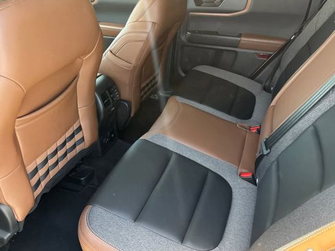 Used 2024 Ford Bronco Sport Outer Banks image 5