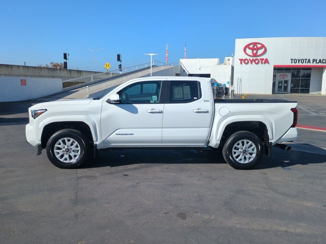Used 2026 Toyota Tacoma SR5 AWD/4WD image 12