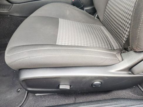 Used 2022 Dodge Challenger GT image 24