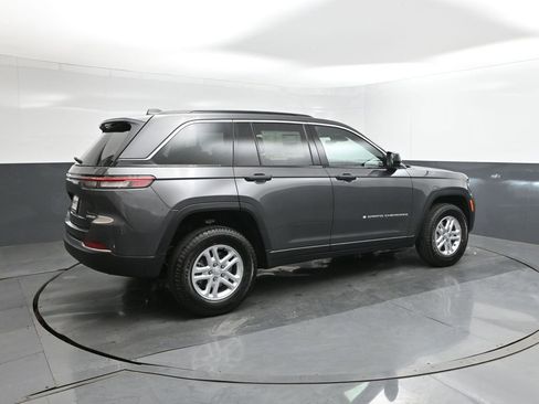 New 2025 Jeep Grand Cherokee Laredo w/ Luxury Tech Group I image 15