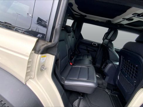 Certified 2025 Ford Bronco Badlands AWD/4WD image 19