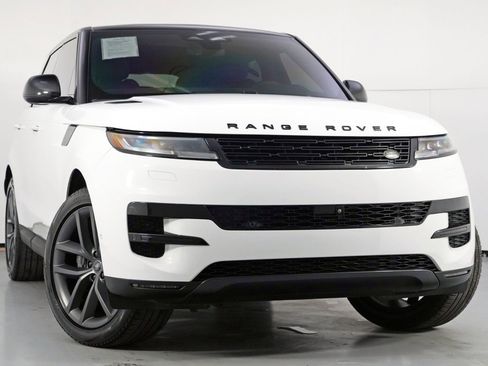Used 2024 Land Rover Range Rover Sport SE image 4