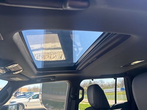 Used 2024 Lexus GX 550 image 18