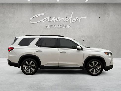 Used 2024 Honda Pilot Elite image 17