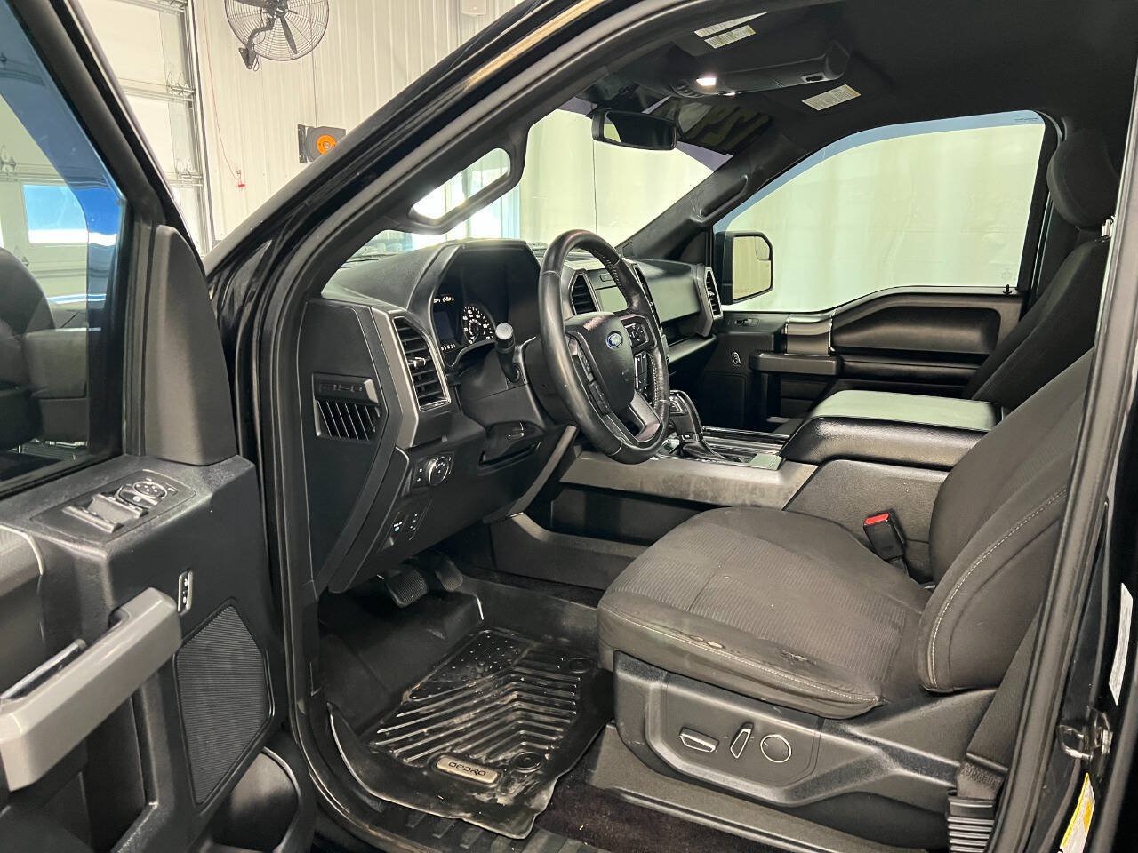 Used 2017 Ford F150 XLT w/ Equipment Group 302A Luxury AWD/4WD image 7
