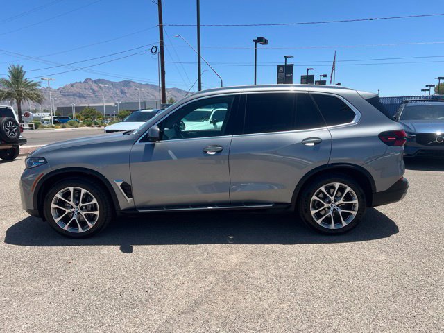 Used 2024 BMW X5 xDrive40i AWD/4WD image 6