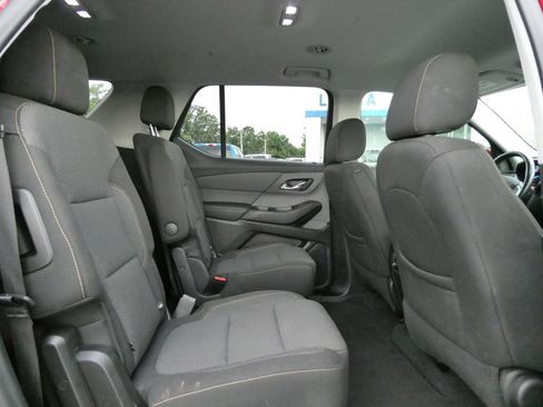 Certified 2021 Chevrolet Traverse LT AWD/4WD image 16