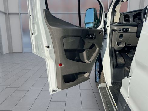 Used 2025 Ford Transit 250 Low Roof w/ Exterior Upgrade Package RWD image 15