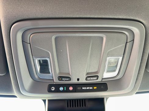 Used 2025 Chevrolet Silverado 2500 Custom w/ Custom Value Package image 22