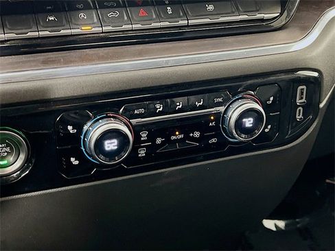 Used 2024 GMC Sierra 1500 SLT image 19