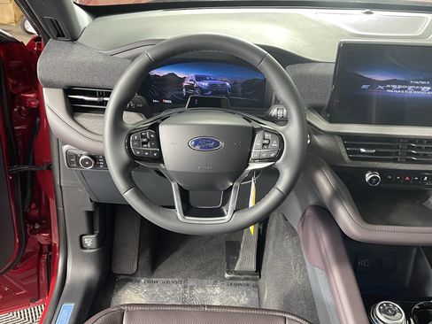 New 2026 Ford Explorer Platinum w/ LUX Leather Package AWD/4WD image 13