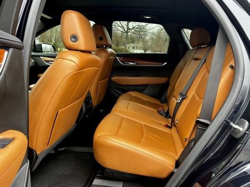 Used 2021 Cadillac XT5 Premium Luxury image 17