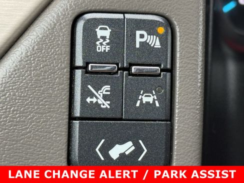 Used 2017 GMC Yukon XL Denali w/ Open Road Package image 28