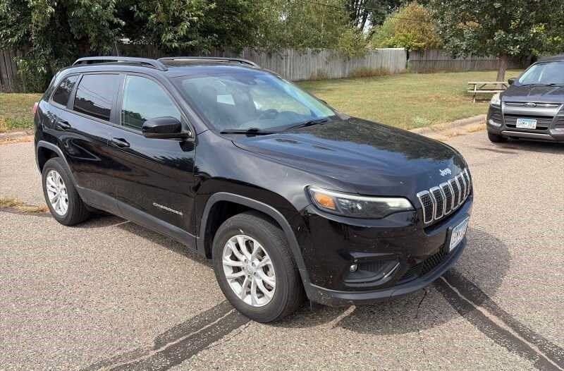 Used 2022 Jeep Cherokee Latitude Lux w/ Sun & Sound Group AWD/4WD image 2