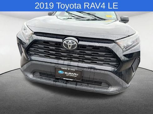 Used 2019 Toyota RAV4 LE w/ All Weather Liner Package AWD/4WD image 21