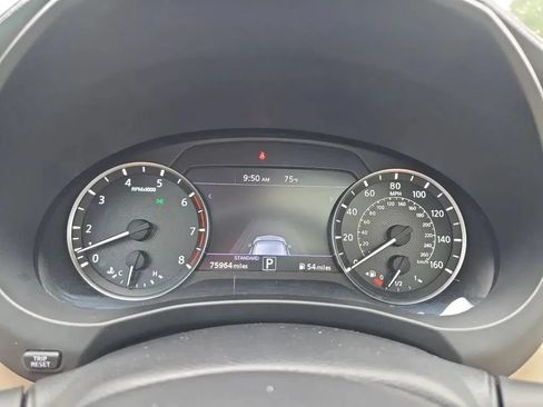 Used 2019 INFINITI QX50 Essential w/ Premium Heat Package AWD/4WD image 19