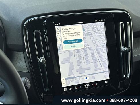 Used 2025 Volvo XC40 B5 Plus image 24