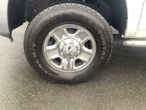 Used 2018 RAM 3500 SLT image 8