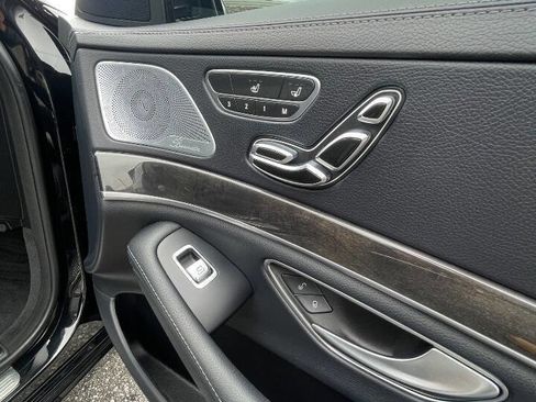 Used 2019 Mercedes-Benz S 450 Sedan image 17