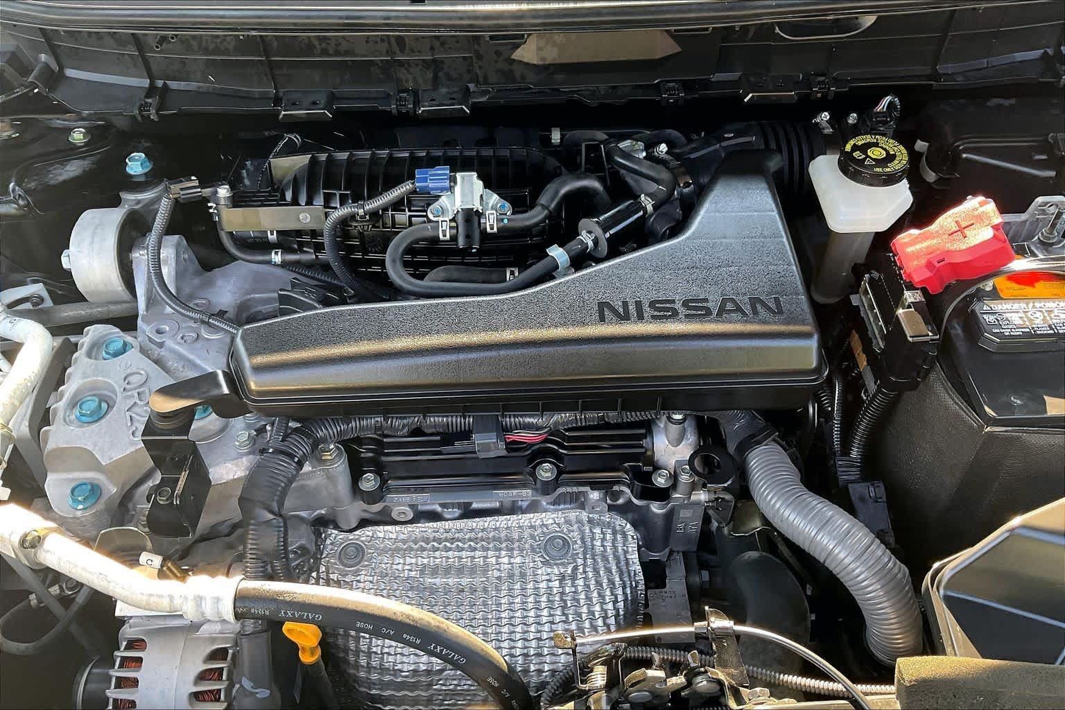 Used 2020 Nissan Rogue SV FWD image 32