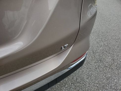 Used 2019 Chevrolet Equinox LT FWD image 8