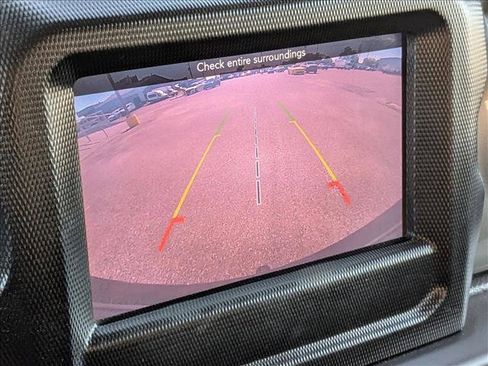Used 2018 Jeep Wrangler Unlimited Sahara AWD/4WD image 12