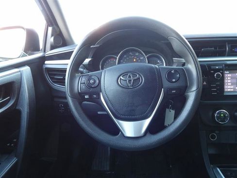 Used 2016 Toyota Corolla image 18