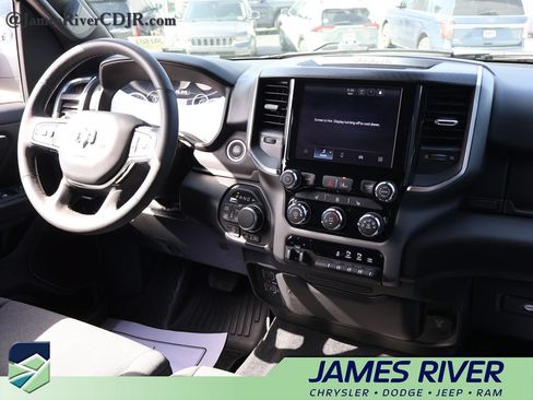 Used 2025 RAM 1500 Big Horn AWD/4WD image 13