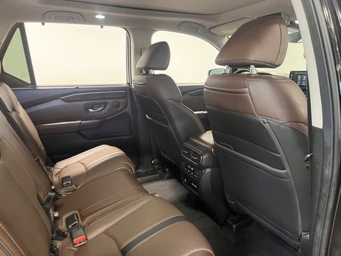 Used 2023 Honda Pilot Elite image 14