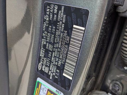 Used 2025 Hyundai Elantra Sport FWD image 23