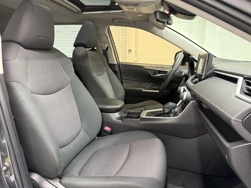 Used 2019 Toyota RAV4 XLE w/ Convenience Package image 23