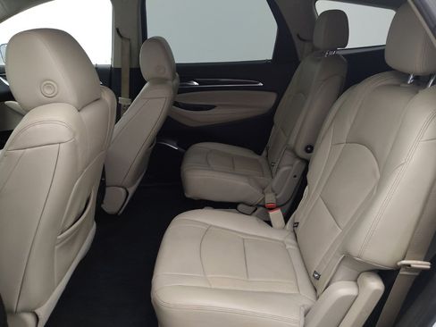Used 2019 Buick Enclave Essence FWD image 18