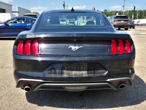 Used 2022 Ford Mustang Coupe RWD image 2