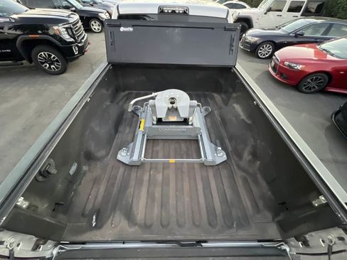 Used 2018 RAM 3500 Big Horn image 10