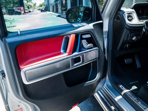 Used 2021 Mercedes-Benz G 550 image 16
