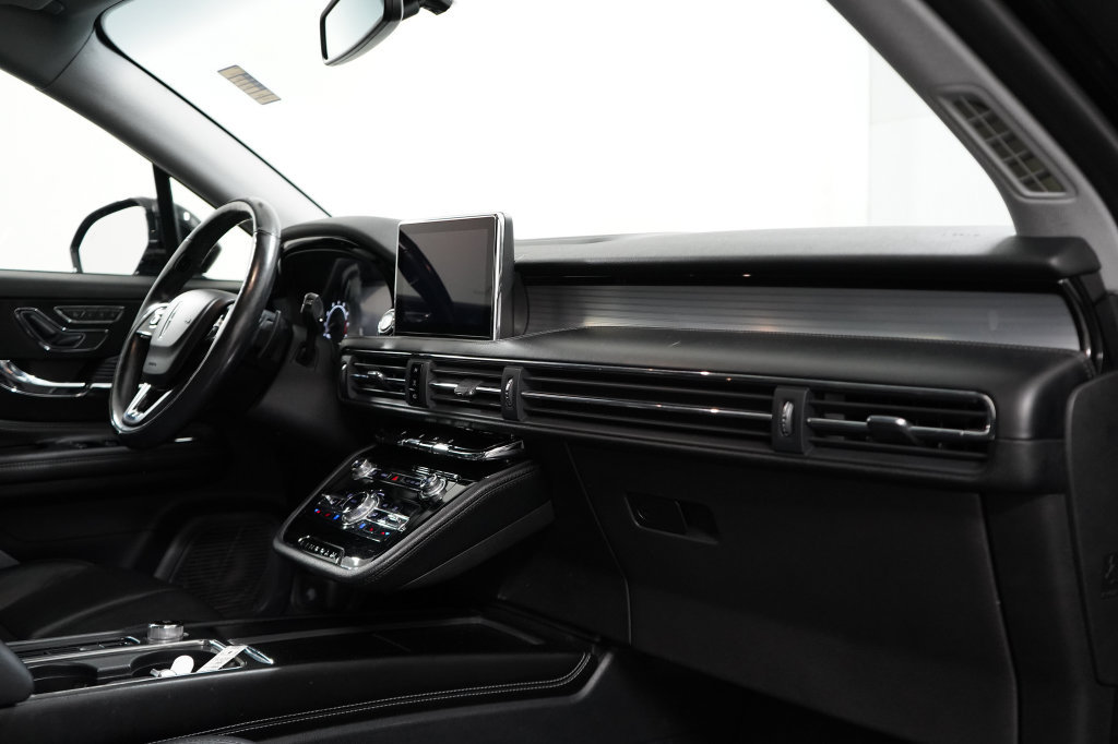 Used 2020 Lincoln Corsair AWD image 19