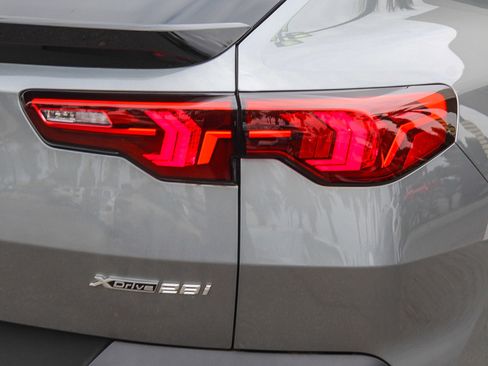 Certified 2025 BMW X2 xDrive28i w/ Convenience Package image 7