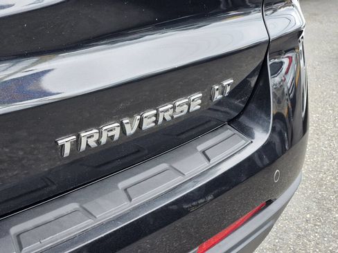 Used 2015 Chevrolet Traverse LT AWD/4WD image 9