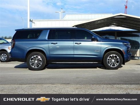 New 2026 Chevrolet Suburban LT w/ Comfort Package image 3