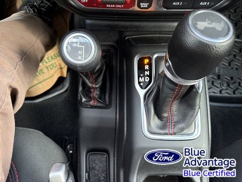 Used 2022 Jeep Wrangler Unlimited Rubicon w/ Cold Weather Group image 28