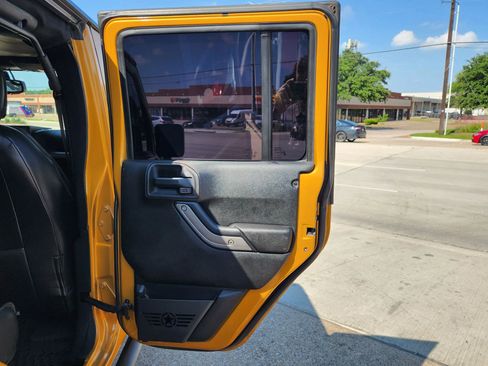 Used 2014 Jeep Wrangler Unlimited Sport w/ Power Convenience Group AWD/4WD image 13