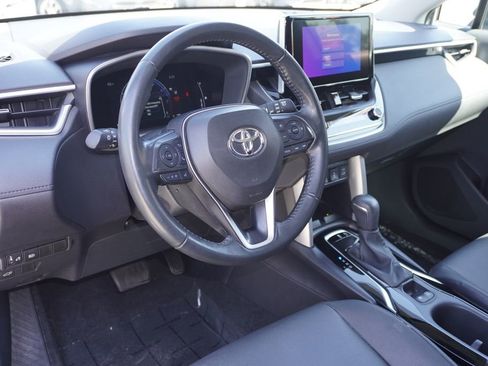 Certified 2024 Toyota Corolla Cross XLE w/ Convenience Package FWD image 12