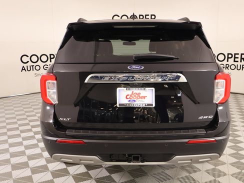 Used 2024 Ford Explorer XLT w/ Equipment Group 202A AWD/4WD image 24